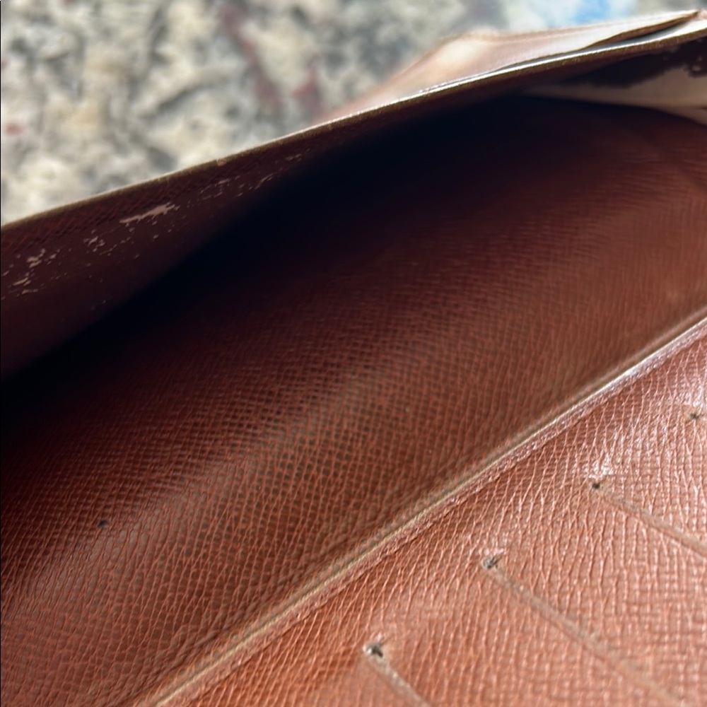 Louis Vuitton Monogram Wallet - Picture 7 of 9